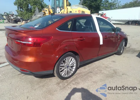 2018 Ford Focus Titanium из США, поврежденный, VIN 1FADP3J20JL281141